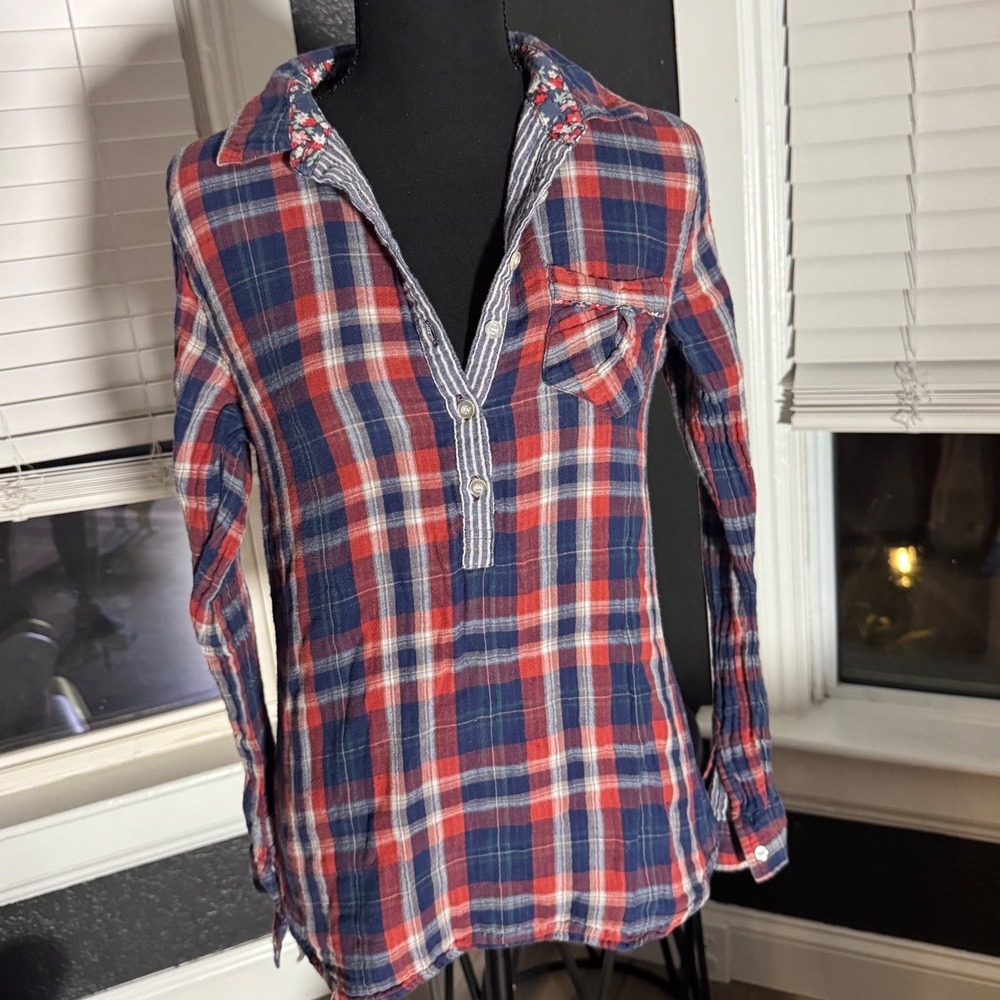 Vanity Women Red Blue White Plaid Long Sleeve Button Back Henley Top Medium